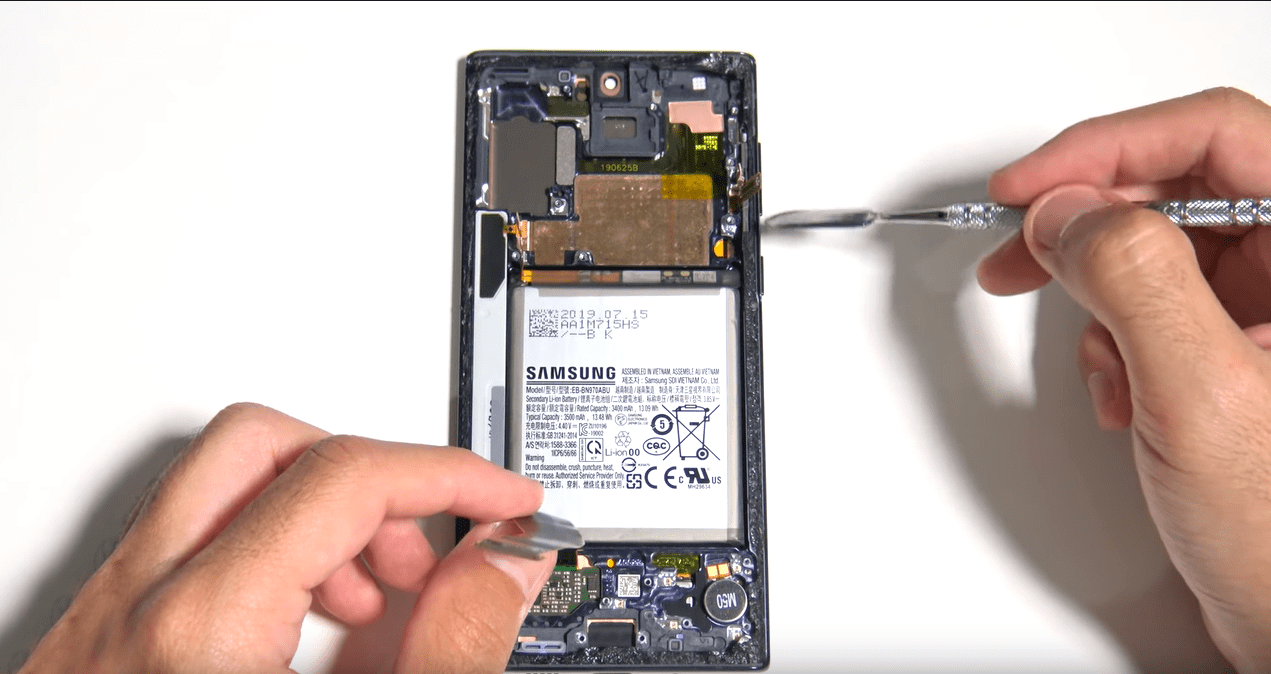 Ремонт и замена батареи телефона Samsung